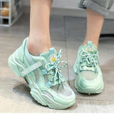 Women's platform sole mesh sneakers